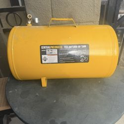 Central Pneumatic 11 Gallon Portable Air Tank