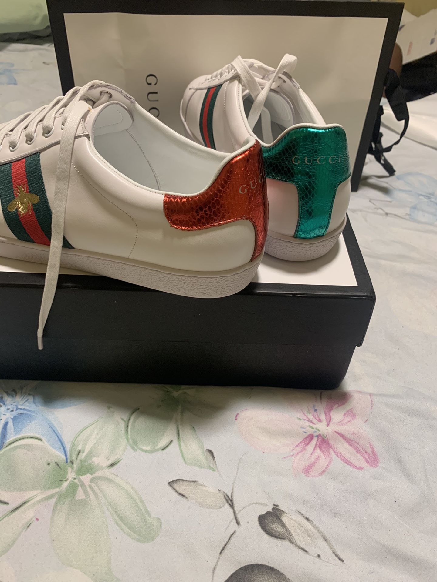 gucci honeybee sneakers