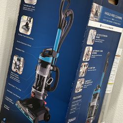 NEW Never Open Bissell Vacuum Cleaner