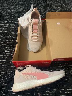 PUMA WOMEN SOFT FOAM SNEAKERS SIZE 8.5
