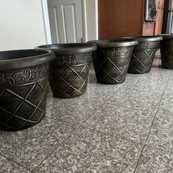Brand New Gorgeous 6 Brand New Not Used Pots For Plants