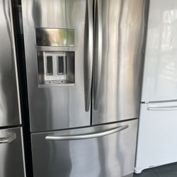 36” in wide frige kitchen aid use like new perfect working 