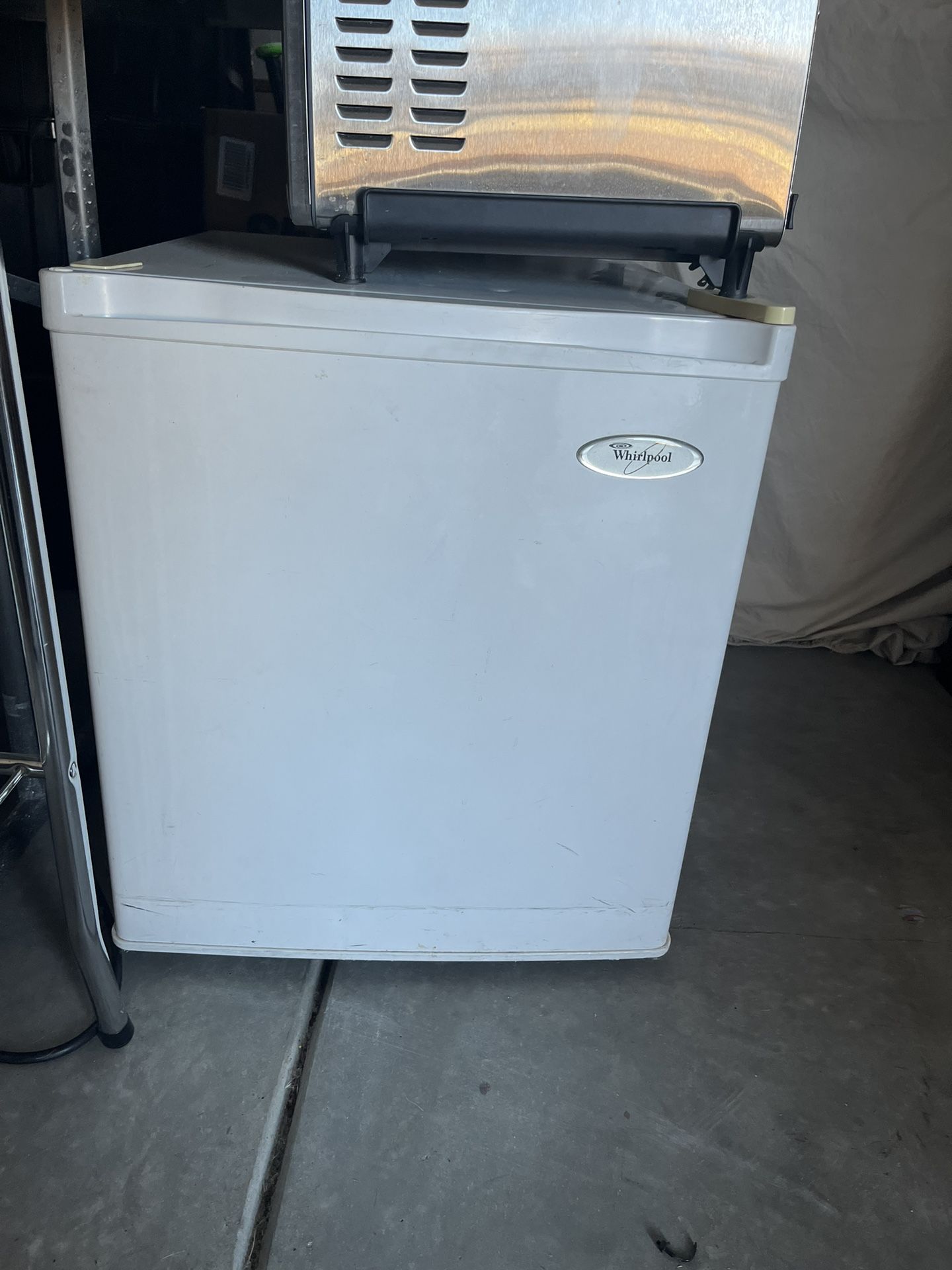 Whirlpool Mini Fridge