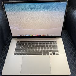 MacBook Pro 16” 2019 i9 64GB RAM 4TB SSD
