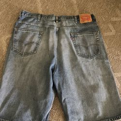 Men’s Levis Shorts Size 42
