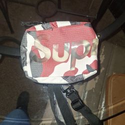 Supreme Pouch