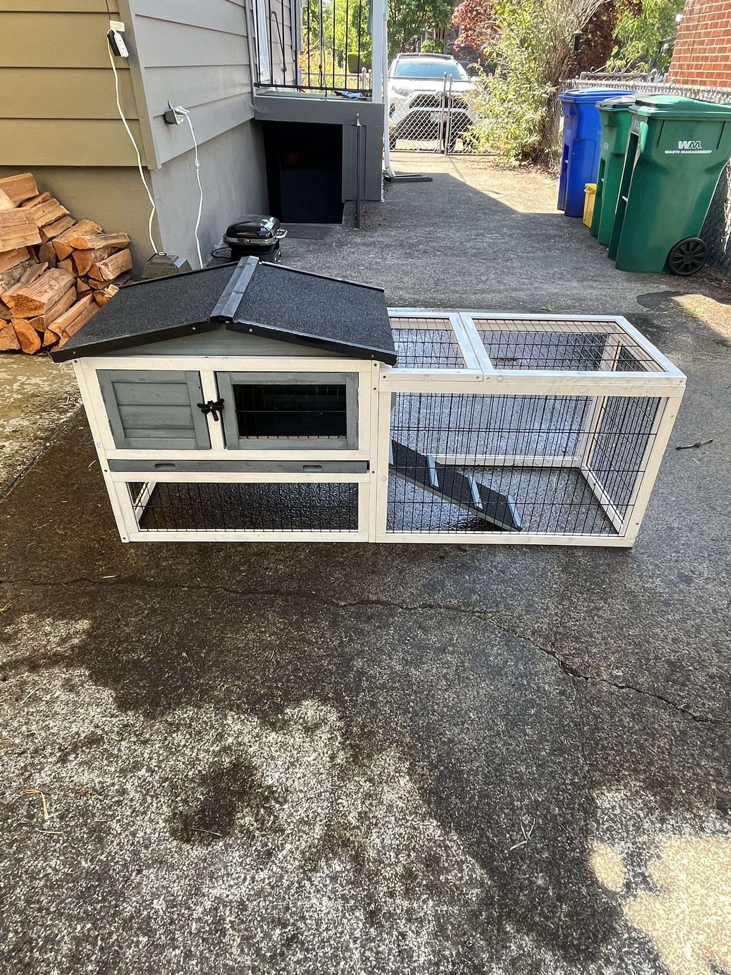 Rabbit/ Guinea Pig/ Hamster/ Gerbil House