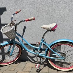 Girls bike 
