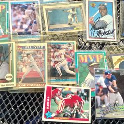 NFL , MLB and NBA sport cards collection lot 