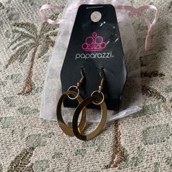 Paparazzi Drop Gold Earrings 