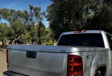 SnugTop Bed Cover – Fits 2007-2013 GMC Sierra & Silverado