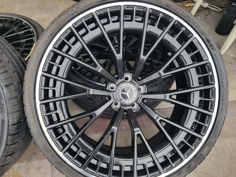 22" New Staggerd MERCEDES BENZ S60 Wheels & New Tires