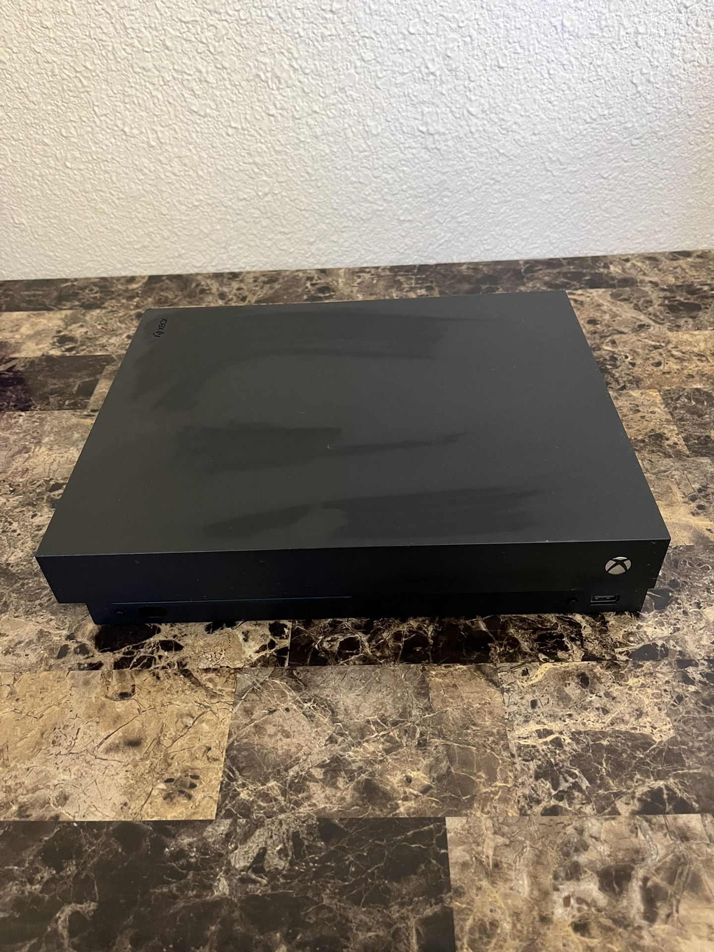 Xbox One X 
