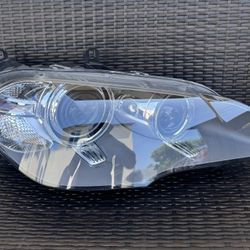 2010 2011 2012 2013 BMW X5 E70 Right Passenger Side Xenon Headlight OEM (contact info removed)