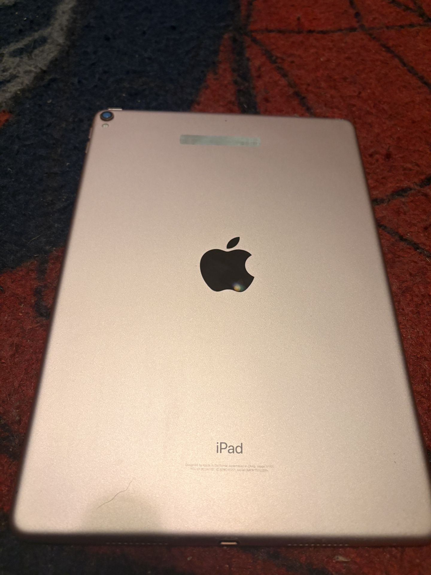 rose gold iPad Pro 10.5-inch