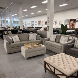 Alexvale | V4t Sofa and Loveseat | beige 