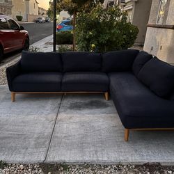BEAUTIFUL BLUE SECTIONAL + FREE DELIVERY 