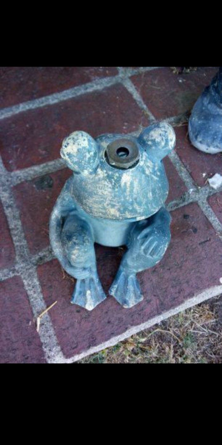 Frog sprinkler