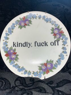 Ain’t your granny’s hanging plates