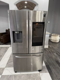 Samsung family Hub Refrigerator 
