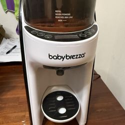Baby Brezza Formula Pro