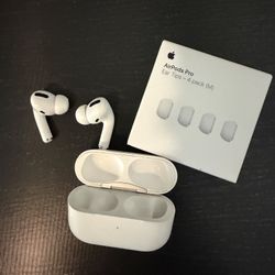 Apple AirPods Pro (1st gen)