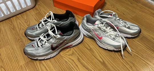 Nike Initiator  Mens 11,5 / Womens 9.5