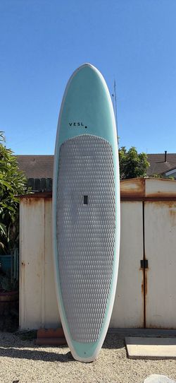 VESL standing paddle board with paddle