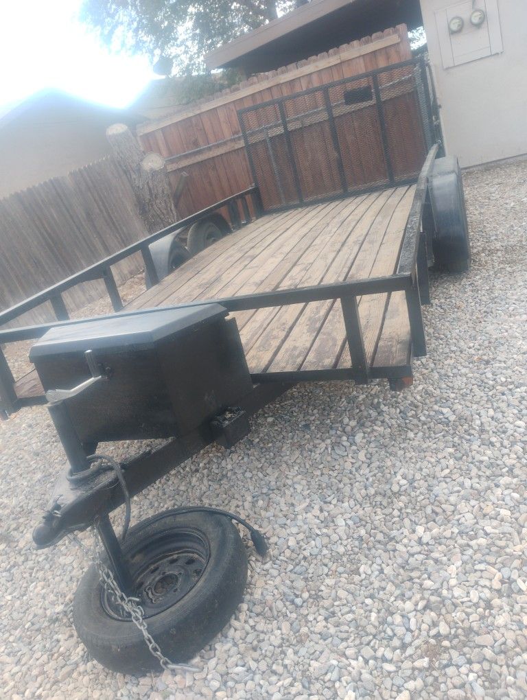 Traila Año 2024  Tiene Algunos Detayes Pero Si Se Puede Cargar Todabia Nosotros Subimos Un Rzr  Agan Sus Ofertas 