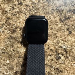 Apple Watch SE (GPS + Cellular) (2nd Generation