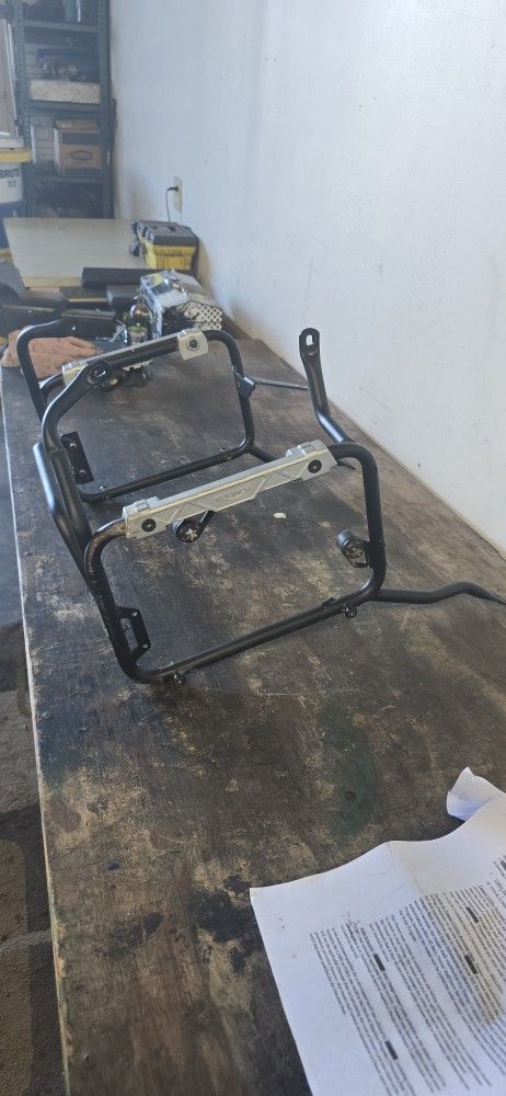 Triumph Tiger Rack Side