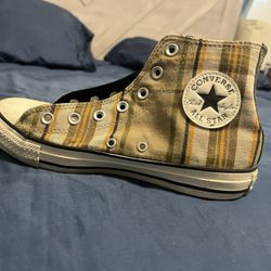 Converse Size 7 Women 