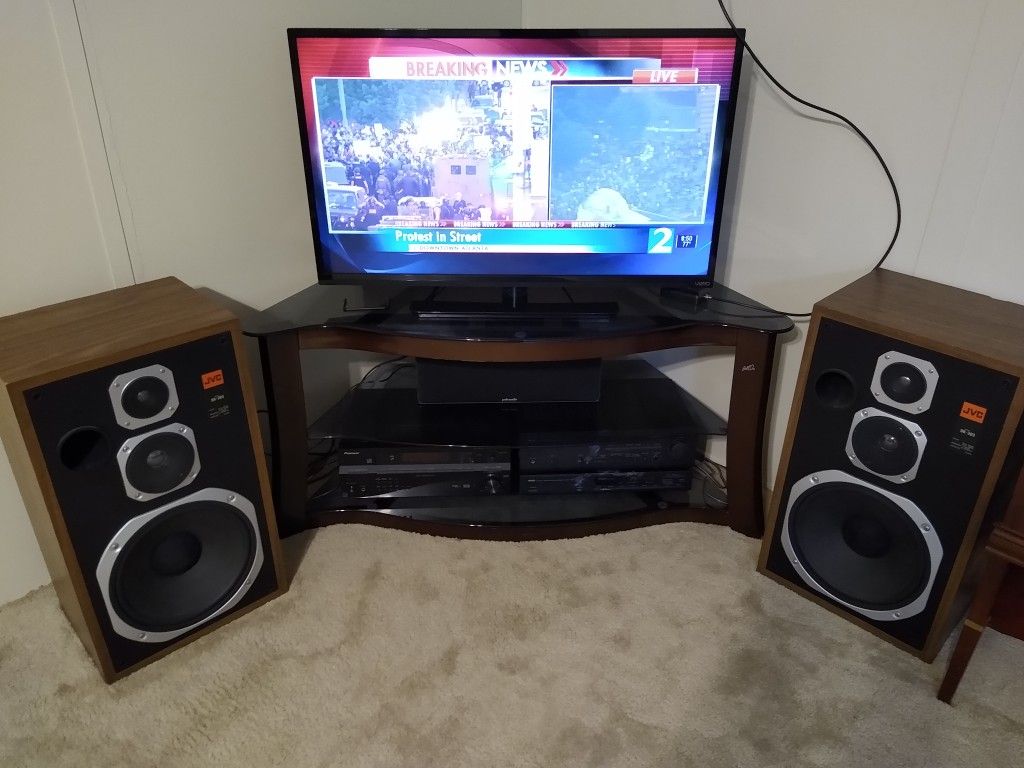 $20 Pair of Speakers