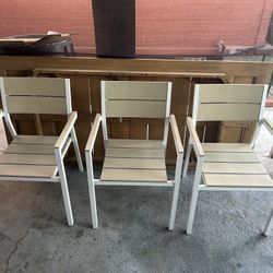 3 Beautiful 🤩 Patio Chairs 🪑