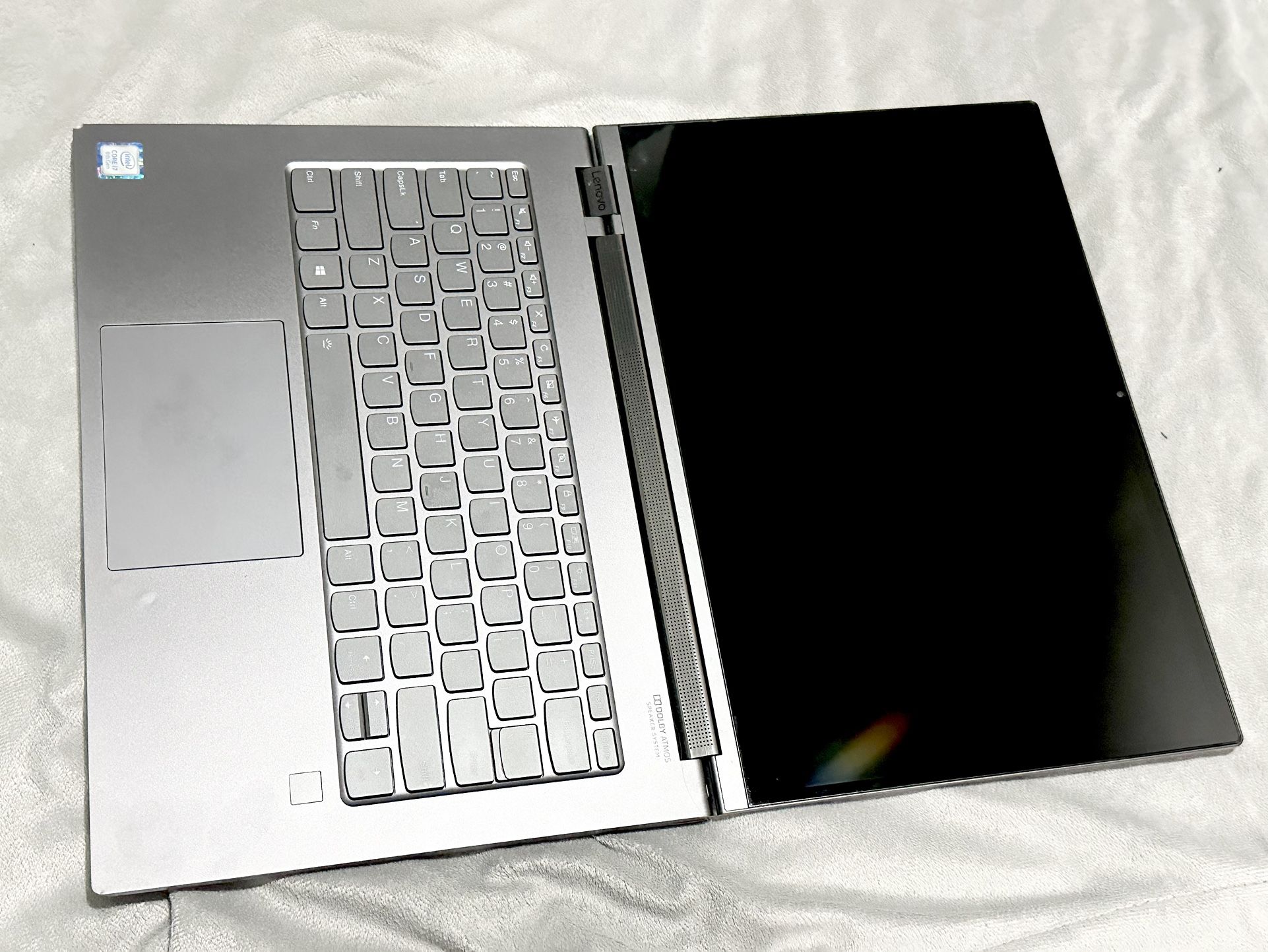 Lenovo Yoga C930 2-in-1 laptop/tablet 13.9" Touch-Screen Laptop - Intel Core i7 - 12GB Memory - 256GB 