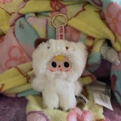 Baby Three Petit Cat Wardrobe Plush Pendant