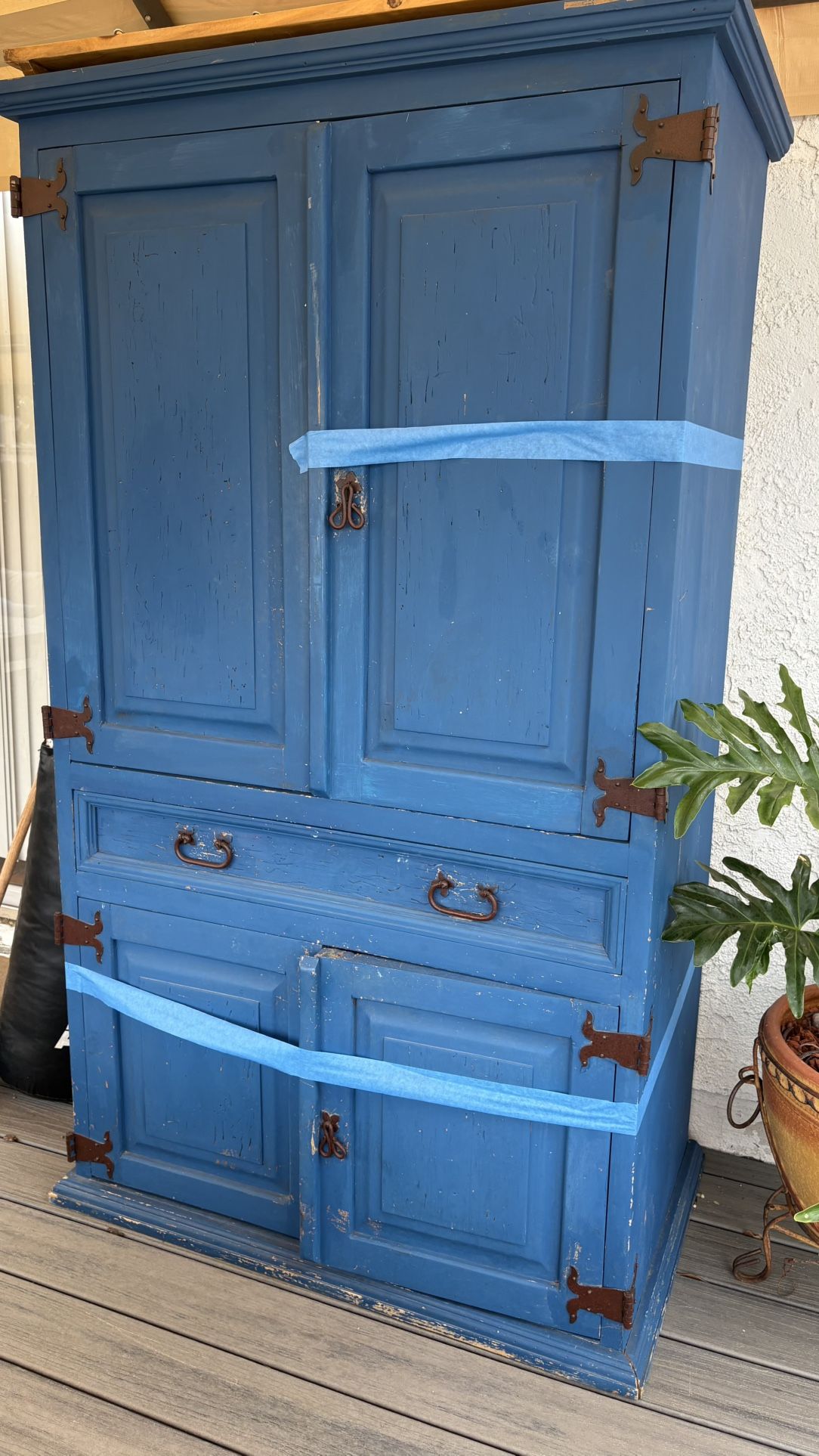 Free Armoire