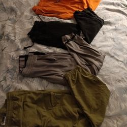 4 Pairs Of Men's XL Joggers / Sweats