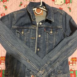 Women Levi’s Trucker Jacket Size M