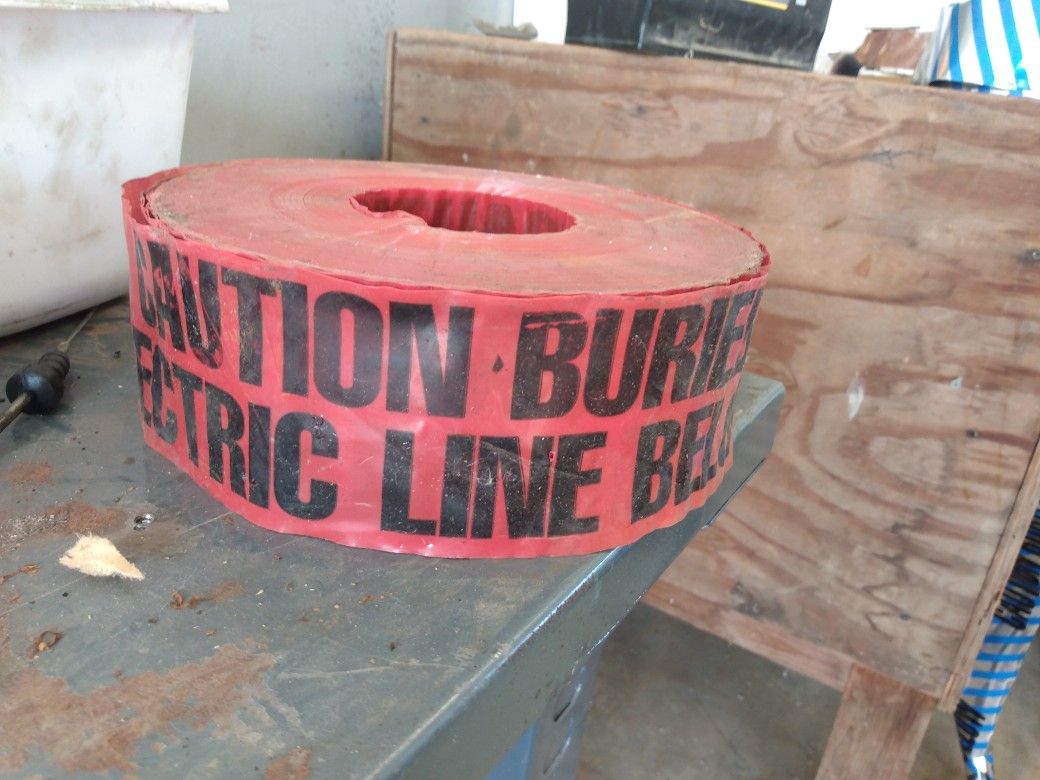 Underground utility marking tape
