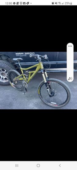 Cannondale Moto 4 Full Suspension Mountain Bike