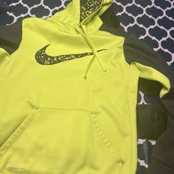 4 Men’s Small Hoodies 