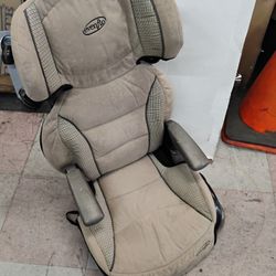 Hi back Even Flow booster seat