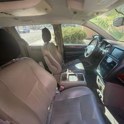 2012 Chrysler Town & Country