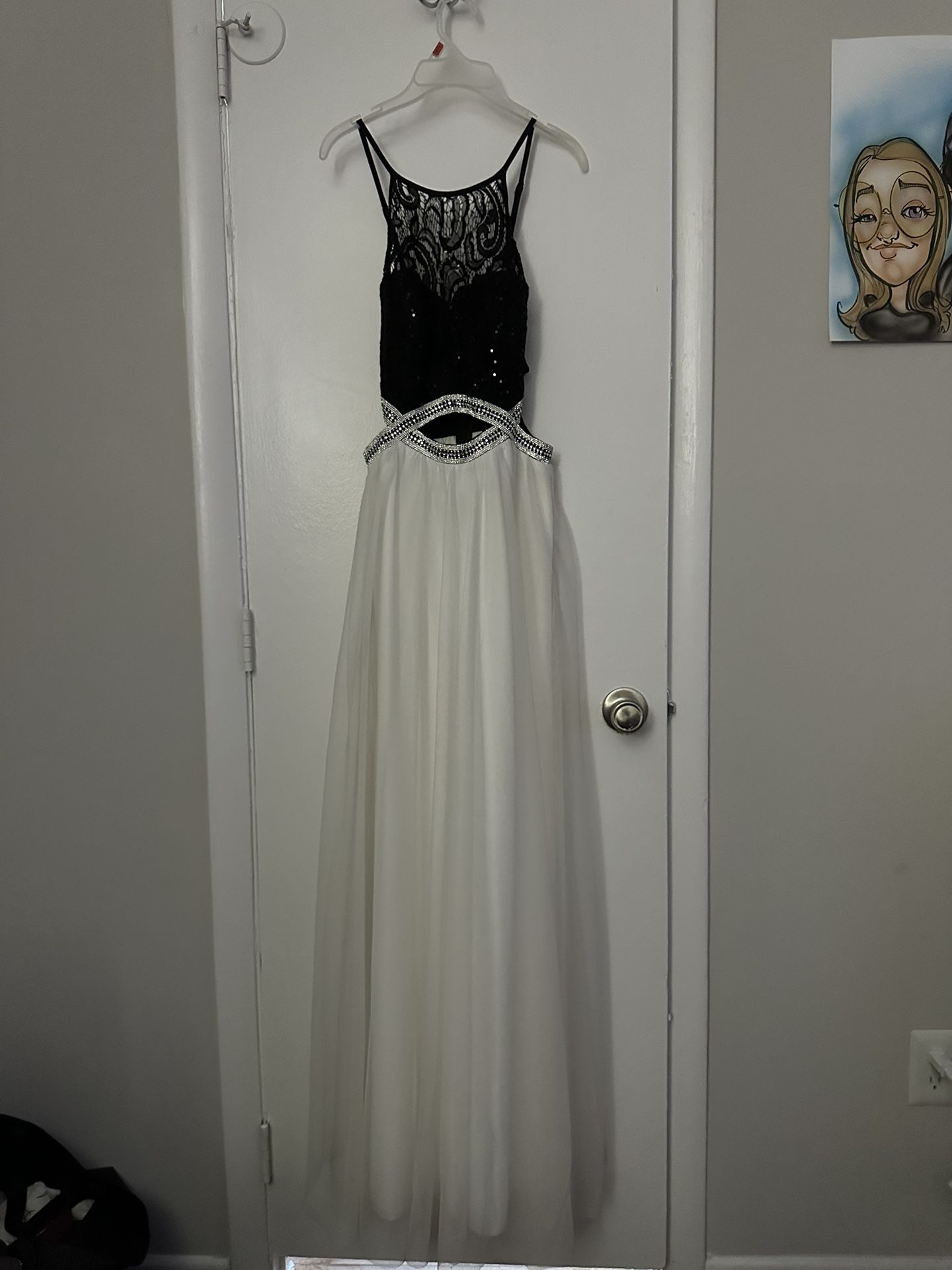 Black And White Formal Dress (size 5)