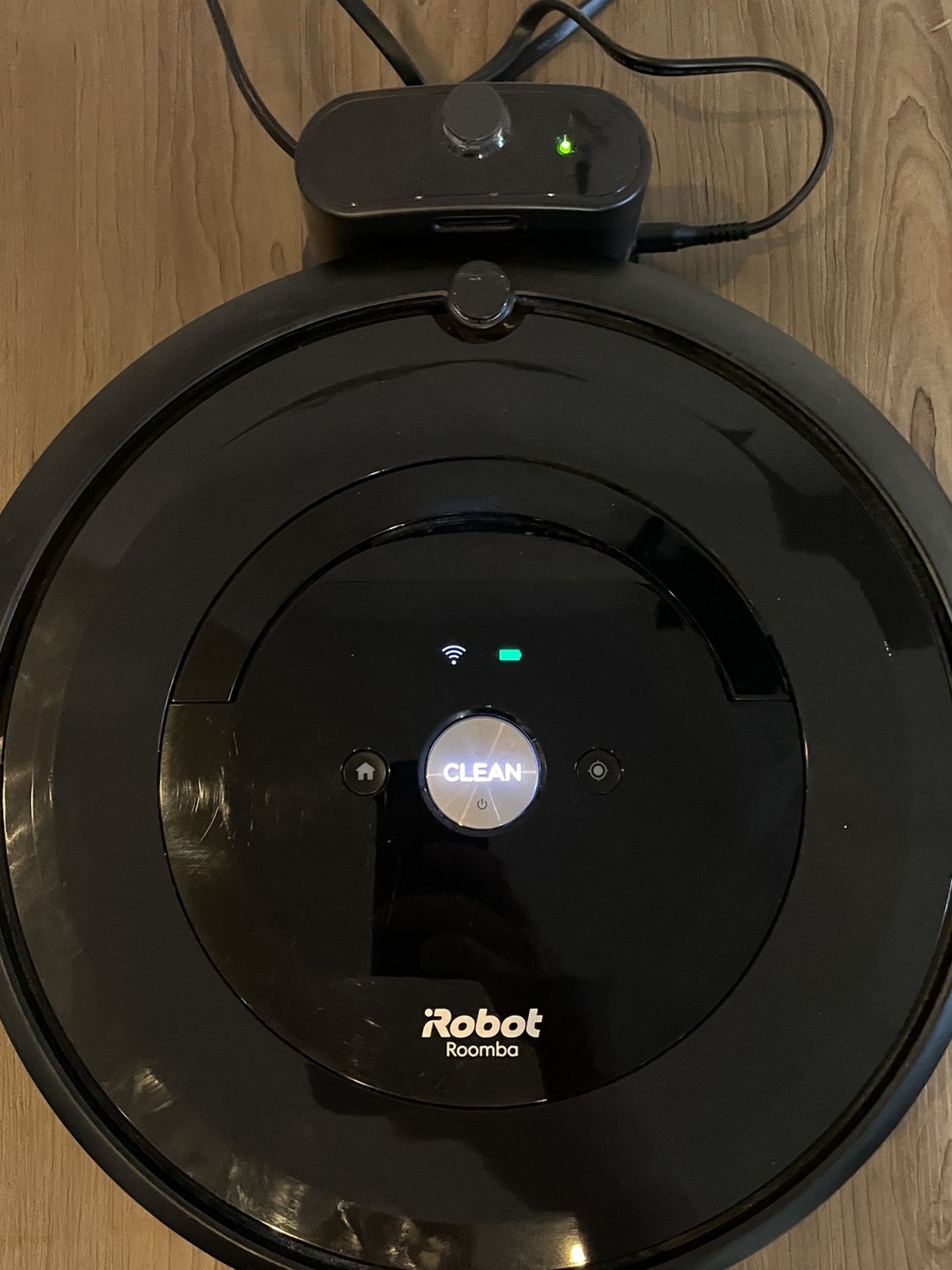 iRobot - Roomba e5 Wi-Fi Connected Robot Vacuum
