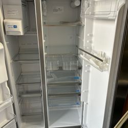 Frigidaire Fridge