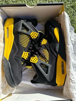Jordan 4 Thunder Size 8 Men’s