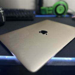2016 13” MacBook.. 256gb.. macOS Monterey..