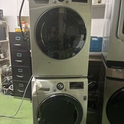 Washer And Electric Dryer Brand LG Heavy Duty Everyting Works With A 3 Months Of Warranty 